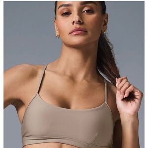Alo Airlift Intrigue Bra size small